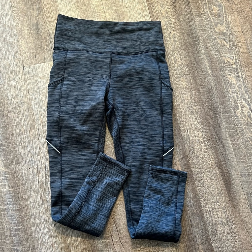 Women’s fleece lined leggings with side pockets